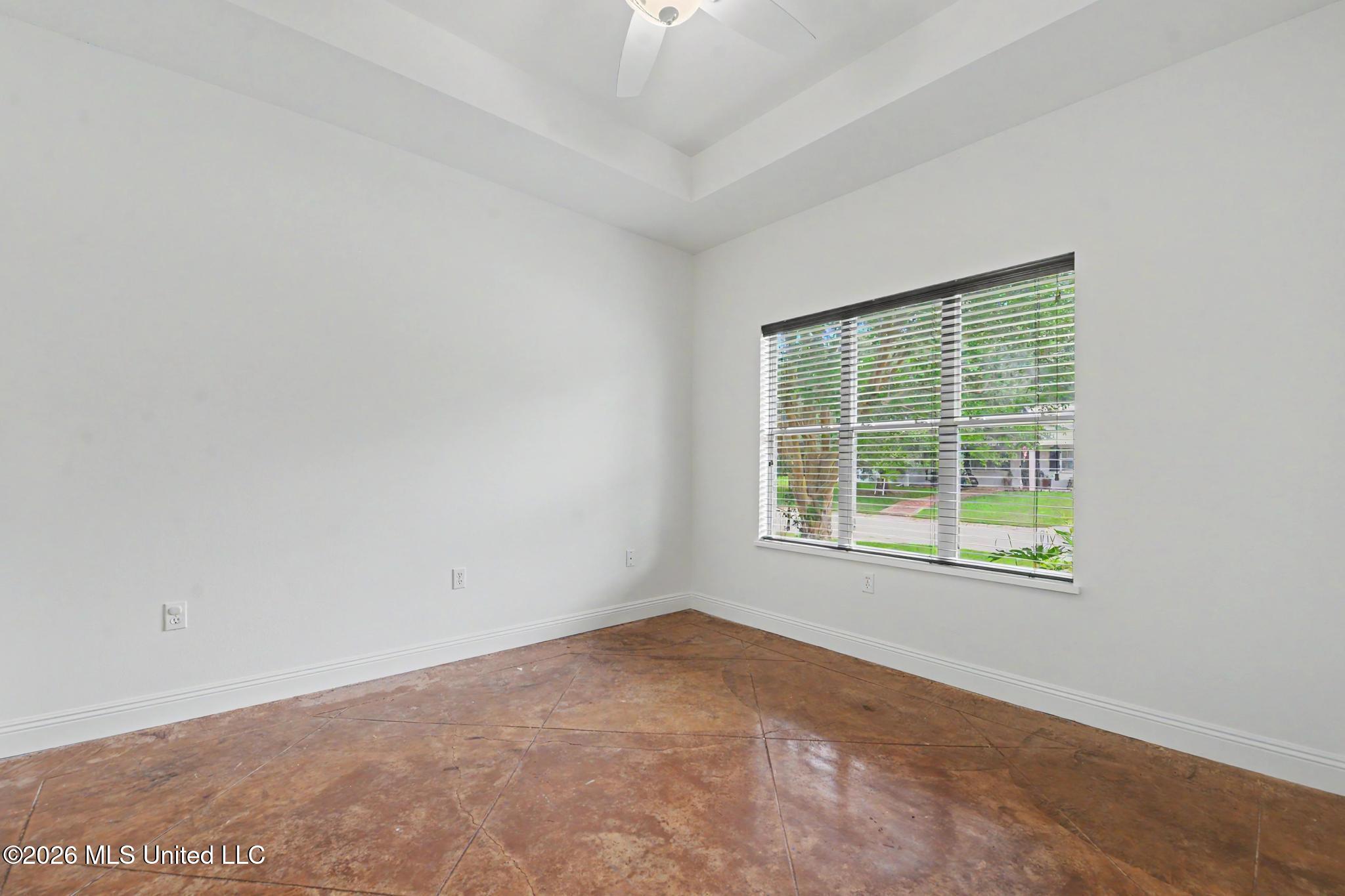 246 Pine Driveway Property Photo 26