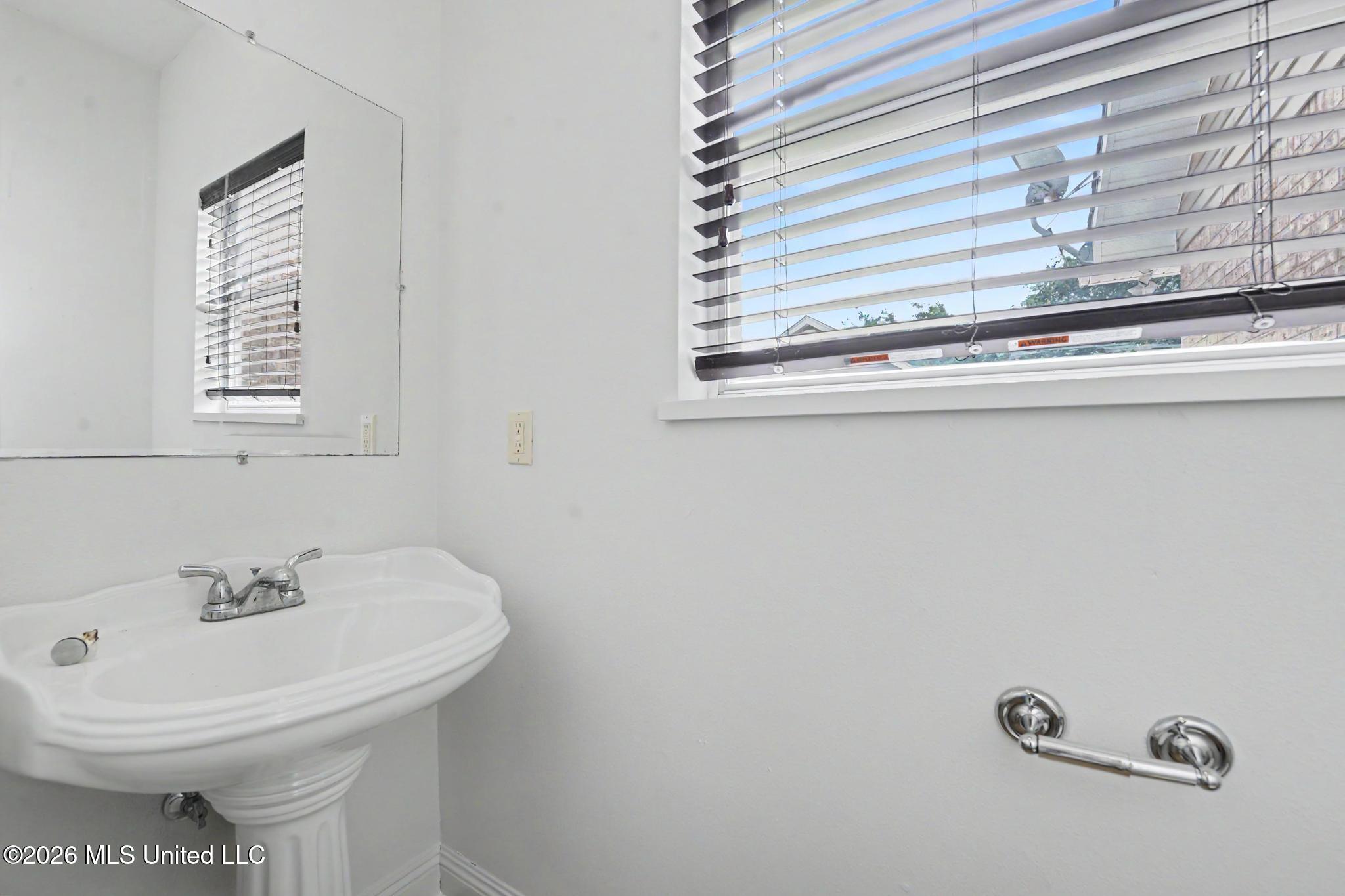 246 Pine Driveway Property Photo 29