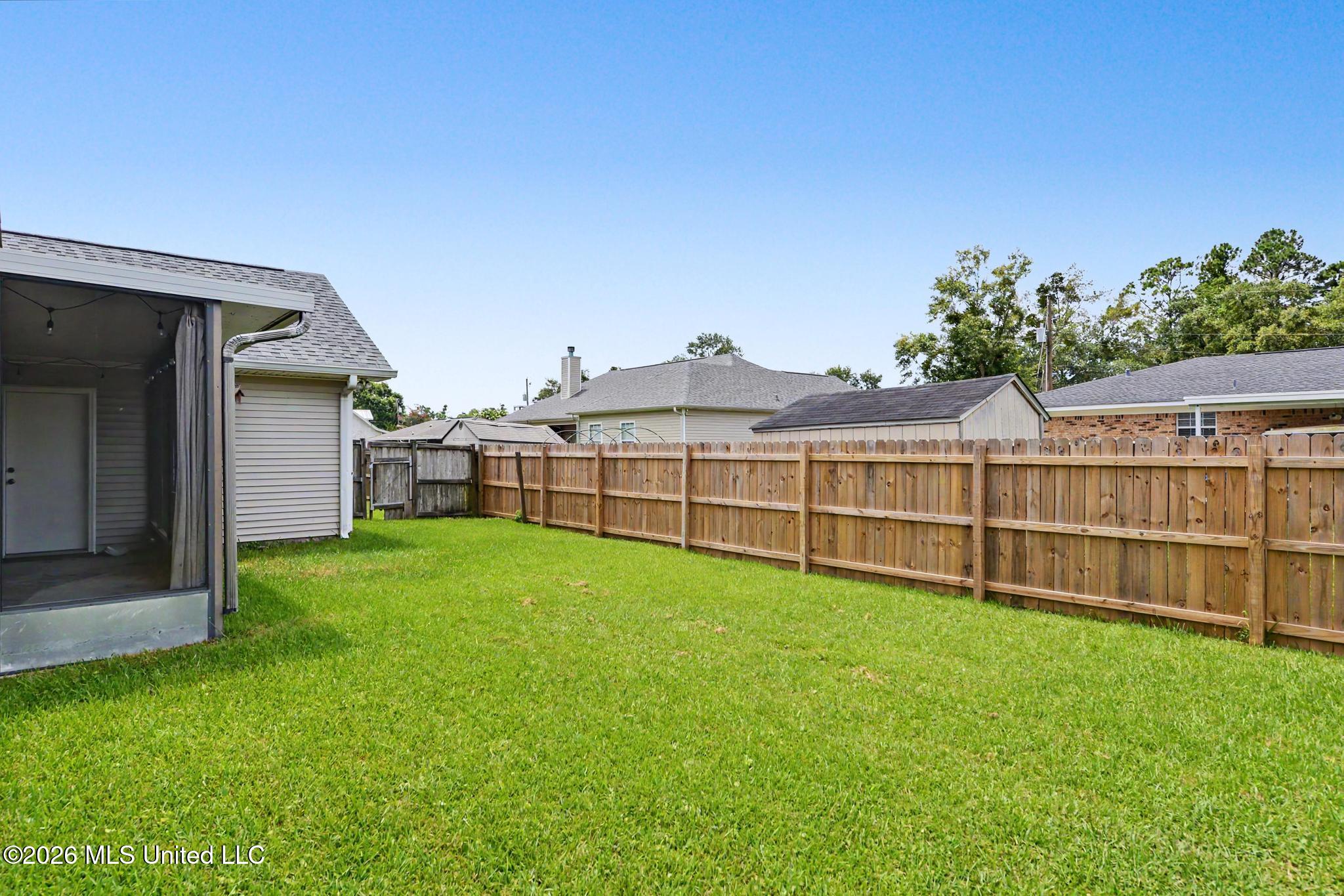 246 Pine Driveway Property Photo 32