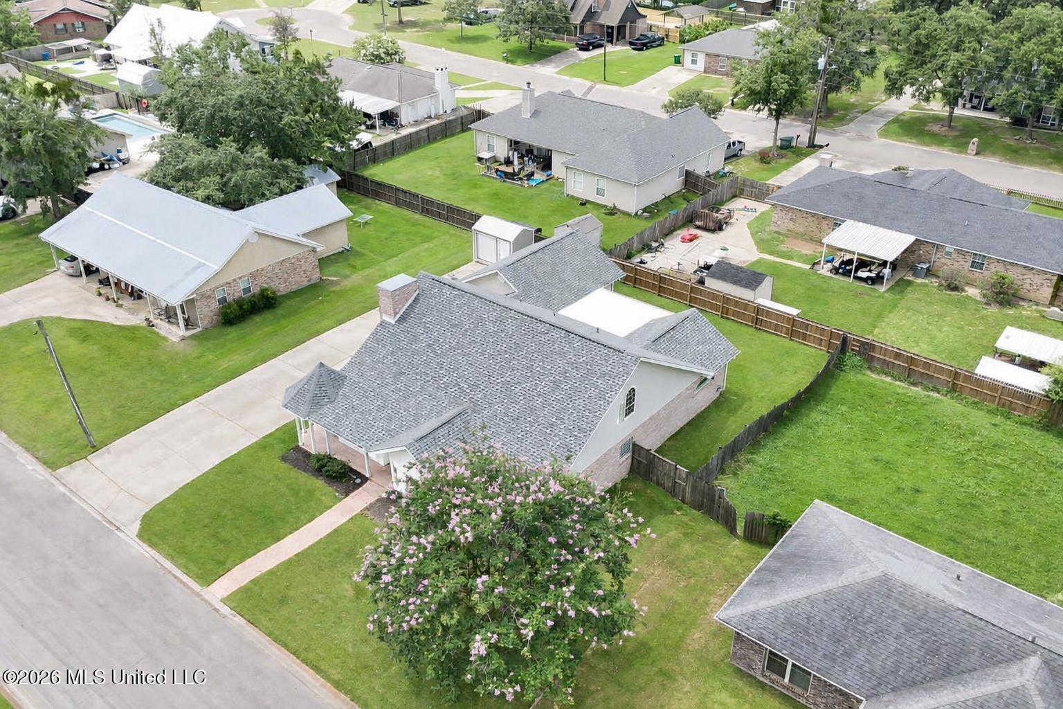 246 Pine Driveway Property Photo 35