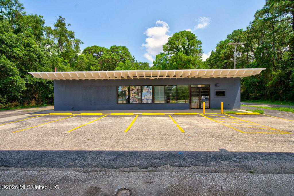 4317 Nathan Hale Avenue Property Photo 2