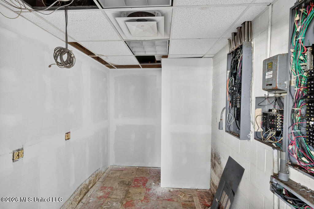 4317 Nathan Hale Avenue Property Photo 19