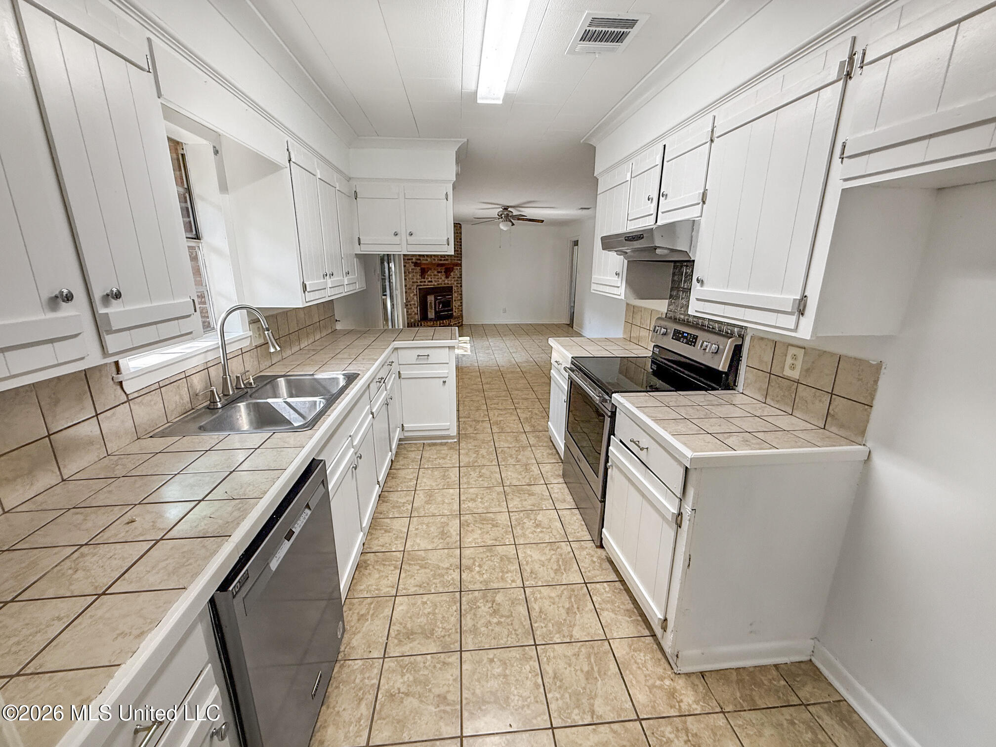 500 W Avenue Property Photo 7