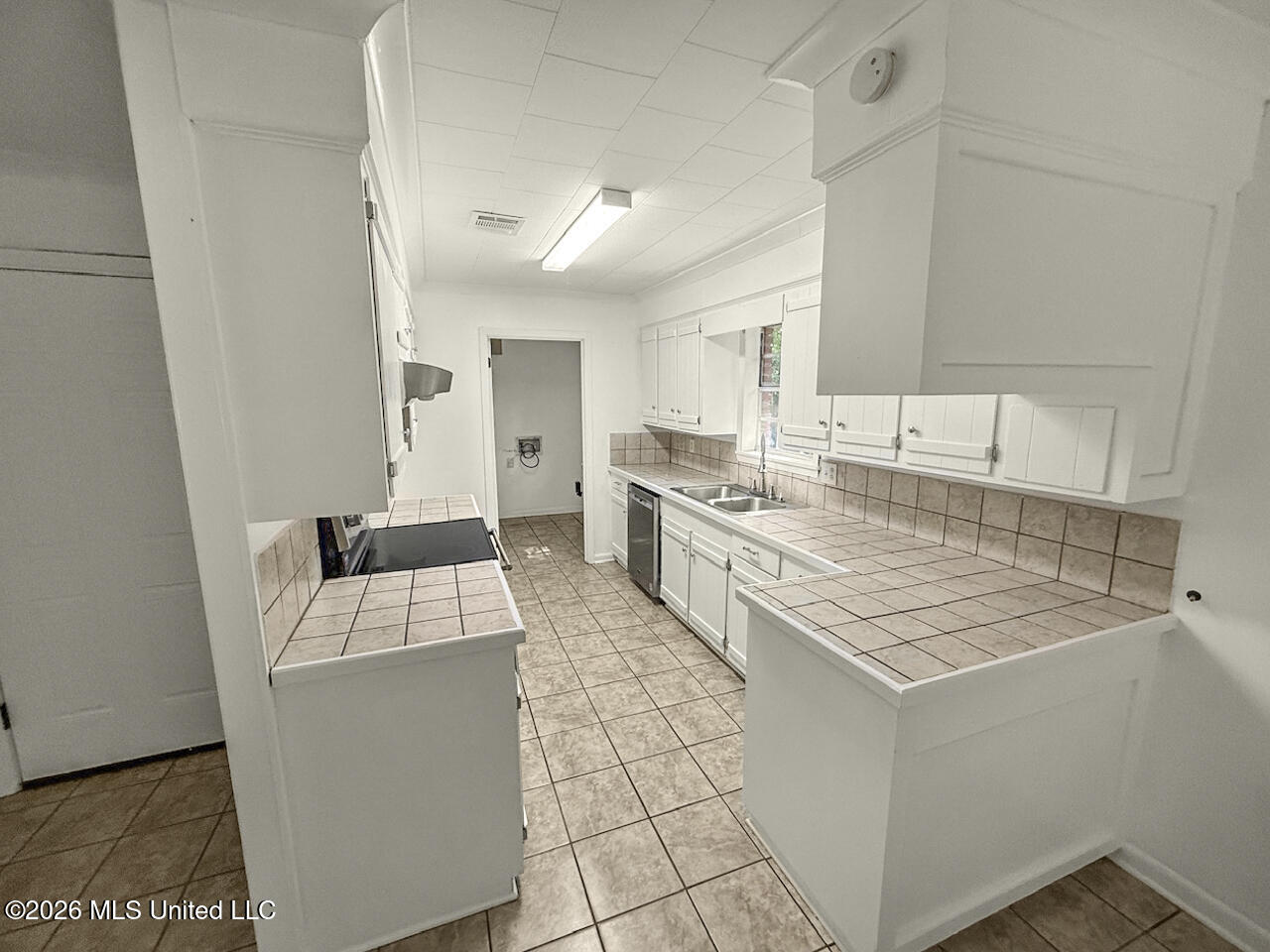 500 W Avenue Property Photo 8