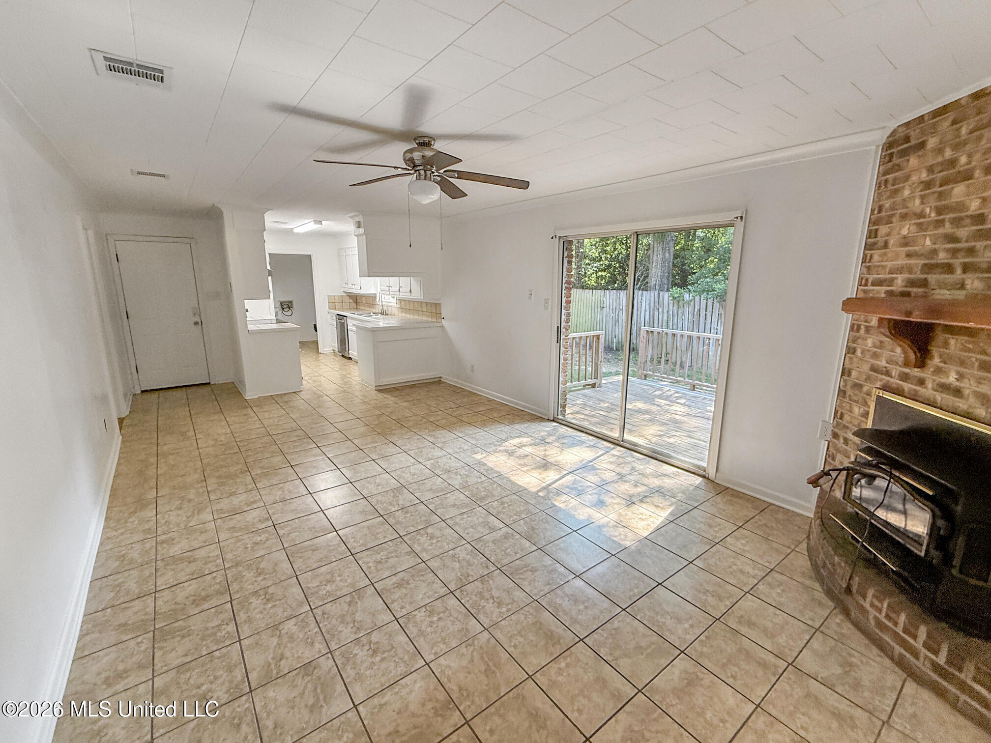 500 W Avenue Property Photo 10