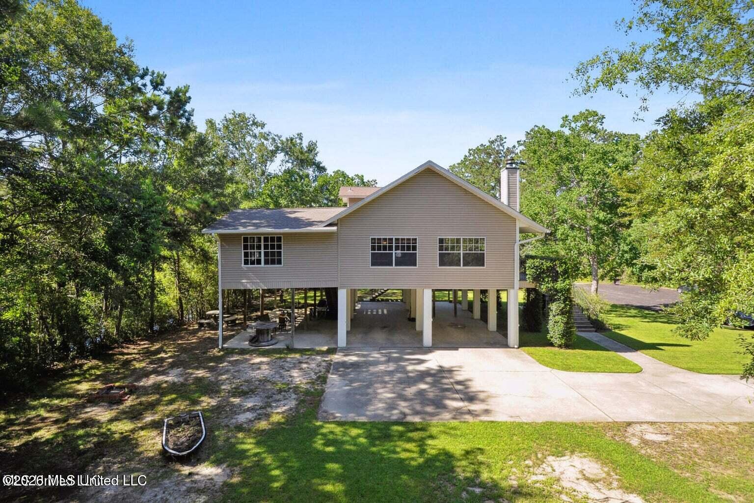 12216 Sandy Hook Lane Property Photo 4