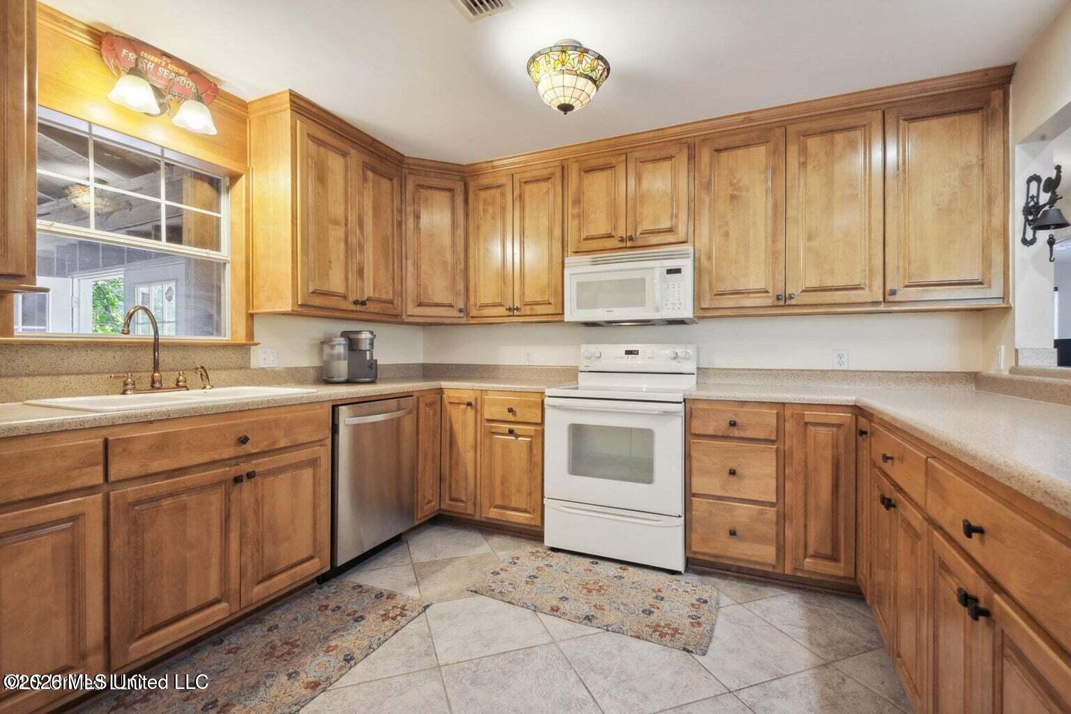12216 Sandy Hook Lane Property Photo 12