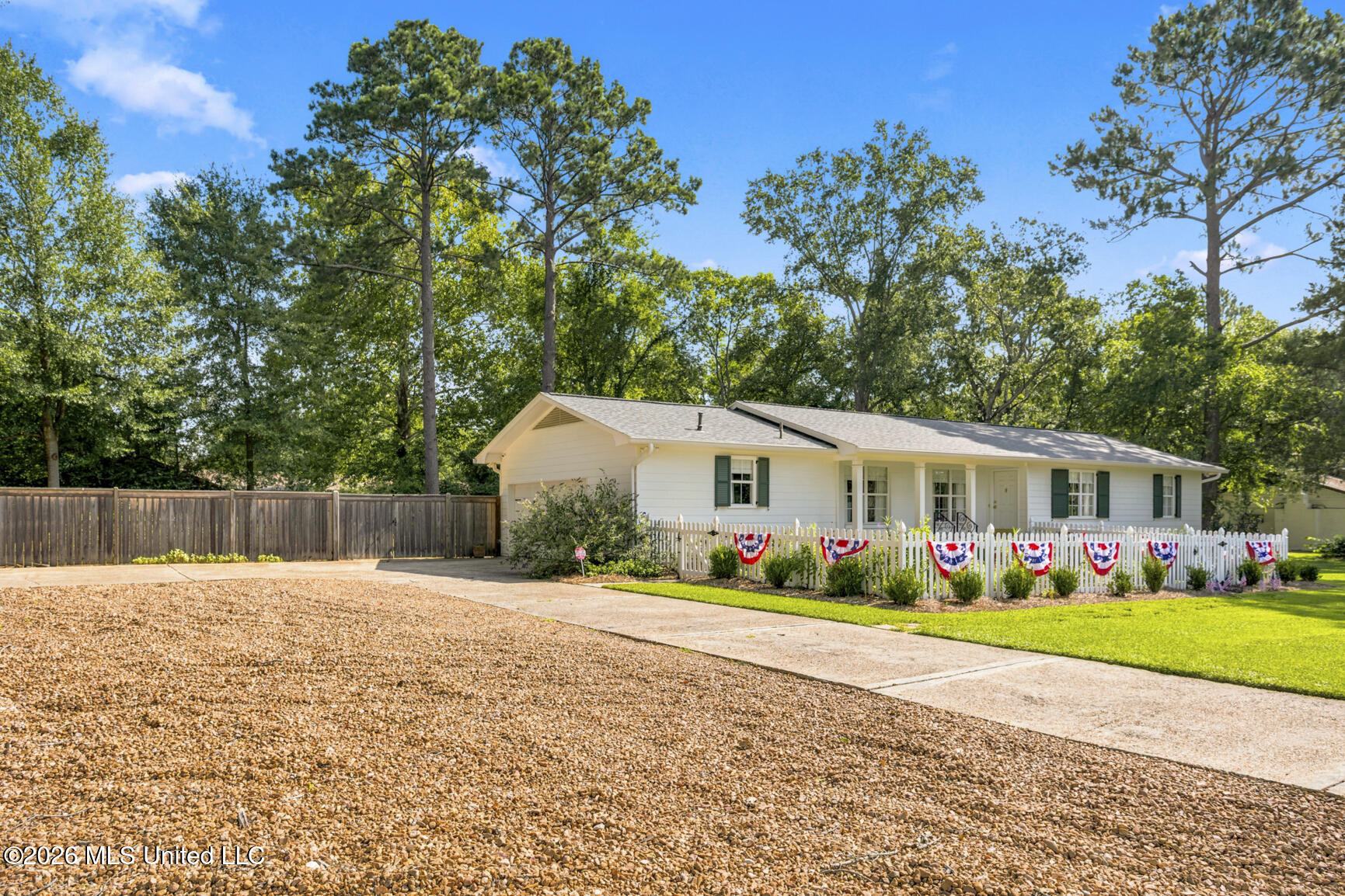208 Saint Augustine Drive Property Photo 4