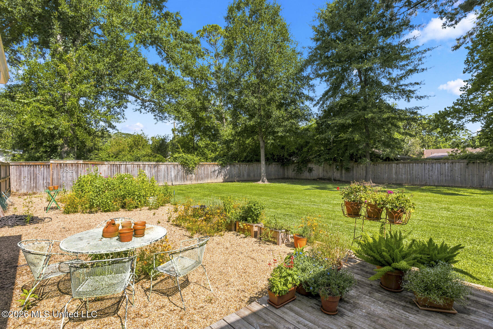 208 Saint Augustine Drive Property Photo 16