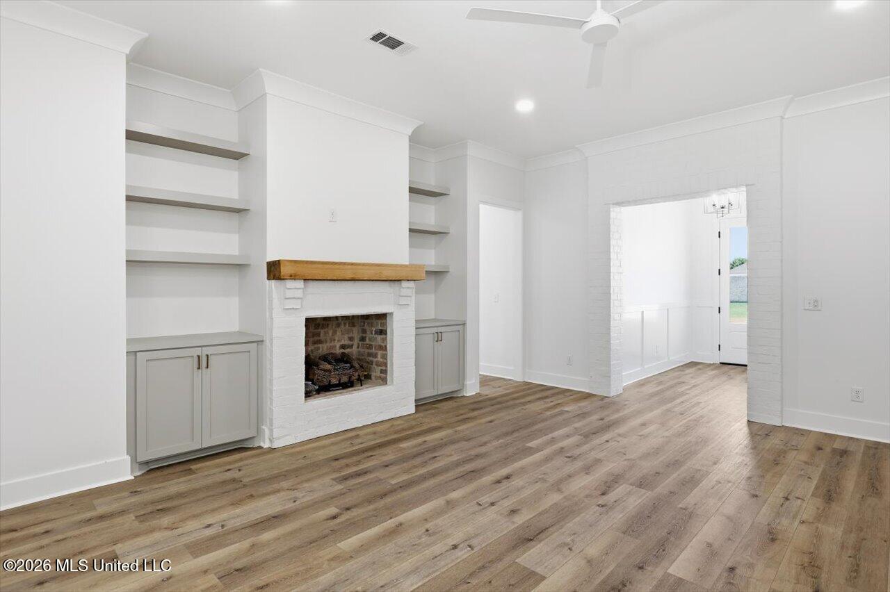 342 Oakville Circle Property Photo 6