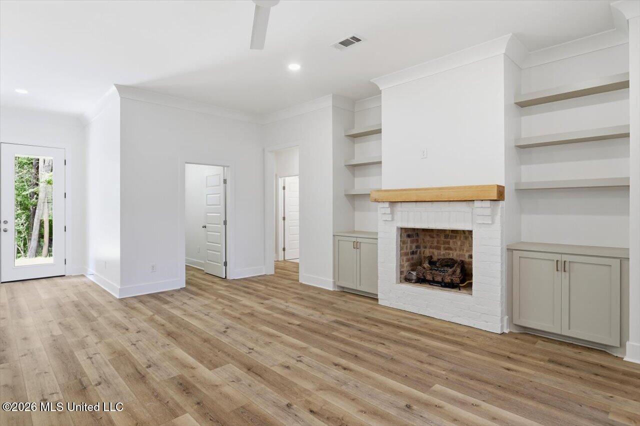 342 Oakville Circle Property Photo 8