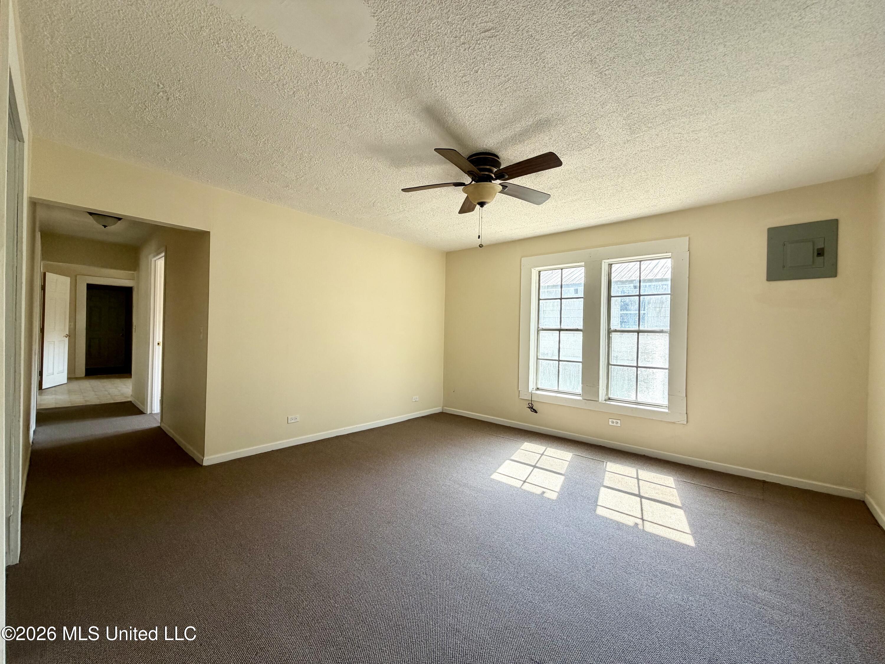 410 E Minnesota Street Property Photo 6