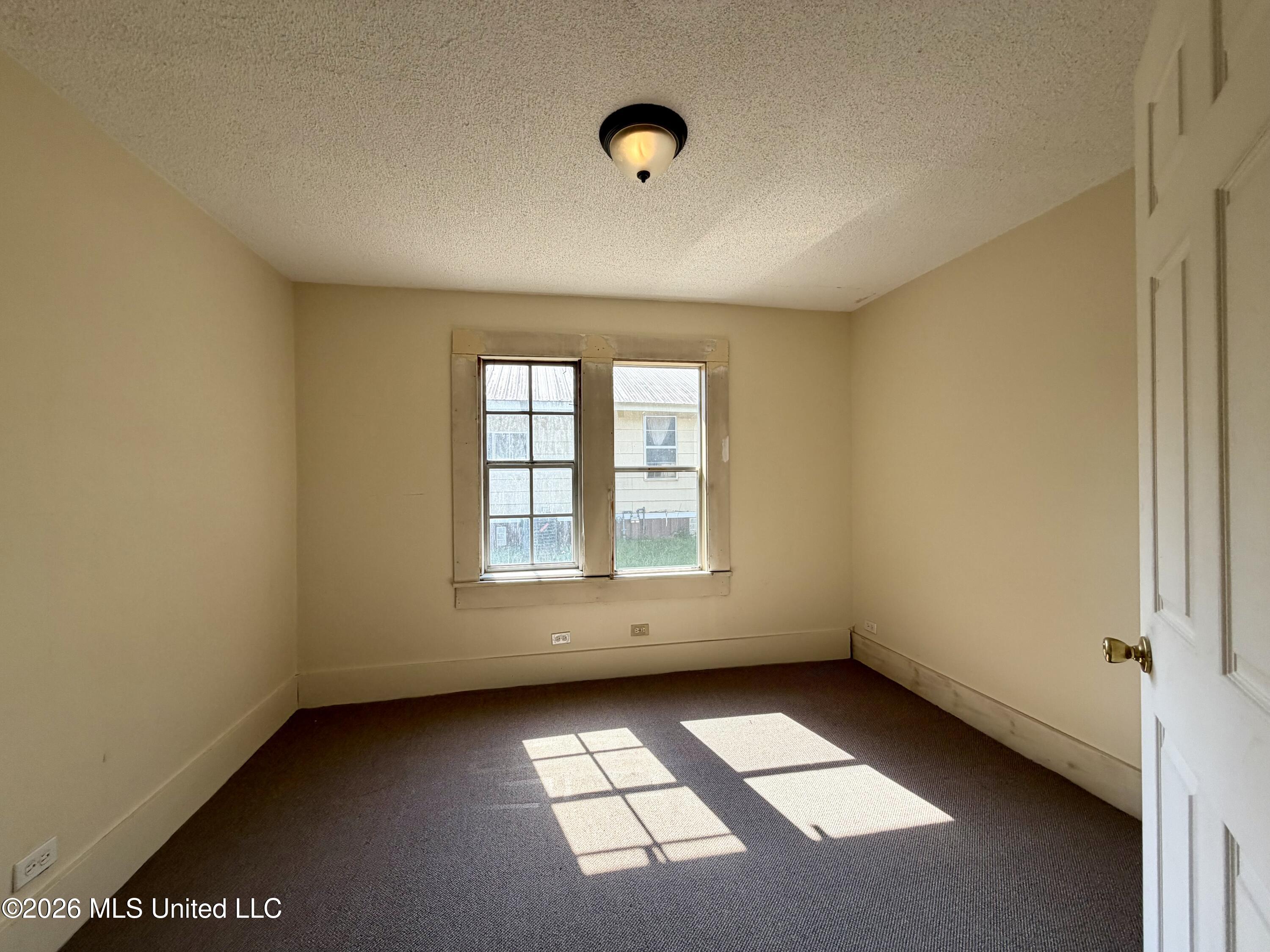 410 E Minnesota Street Property Photo 9