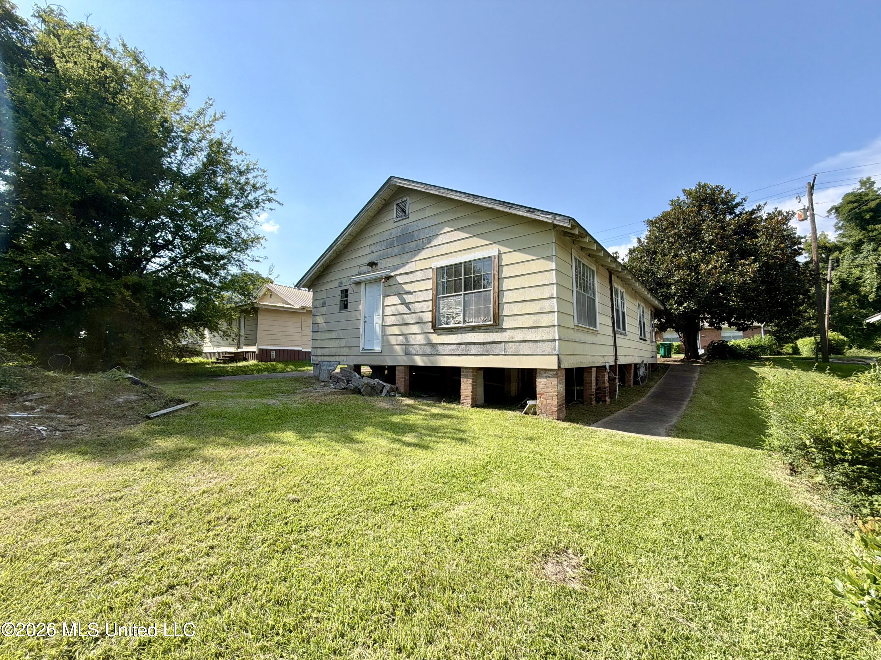 410 E Minnesota Street Property Photo 16