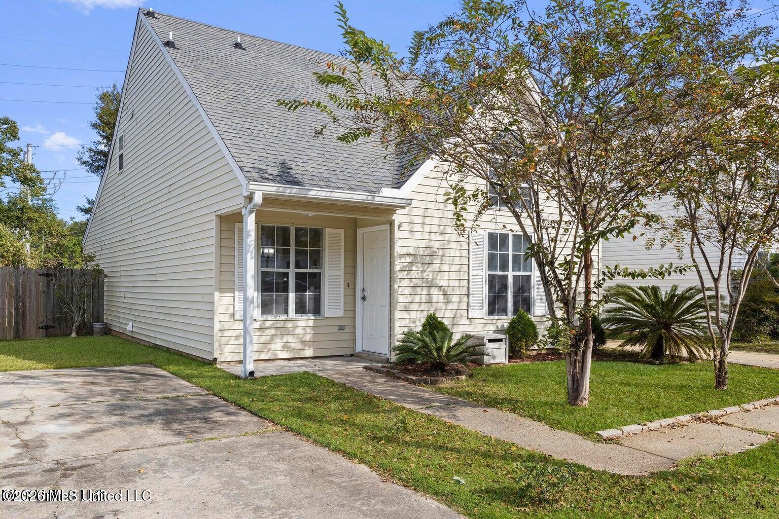 1706 James Buchanan Drive Property Photo 2