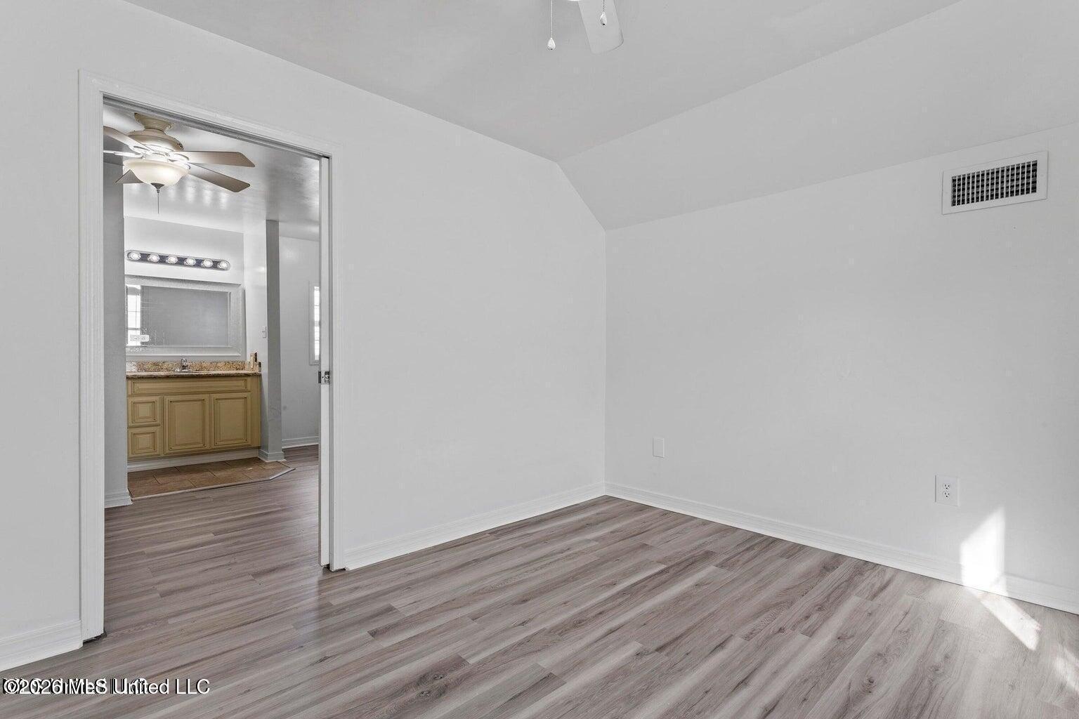 1706 James Buchanan Drive Property Photo 6