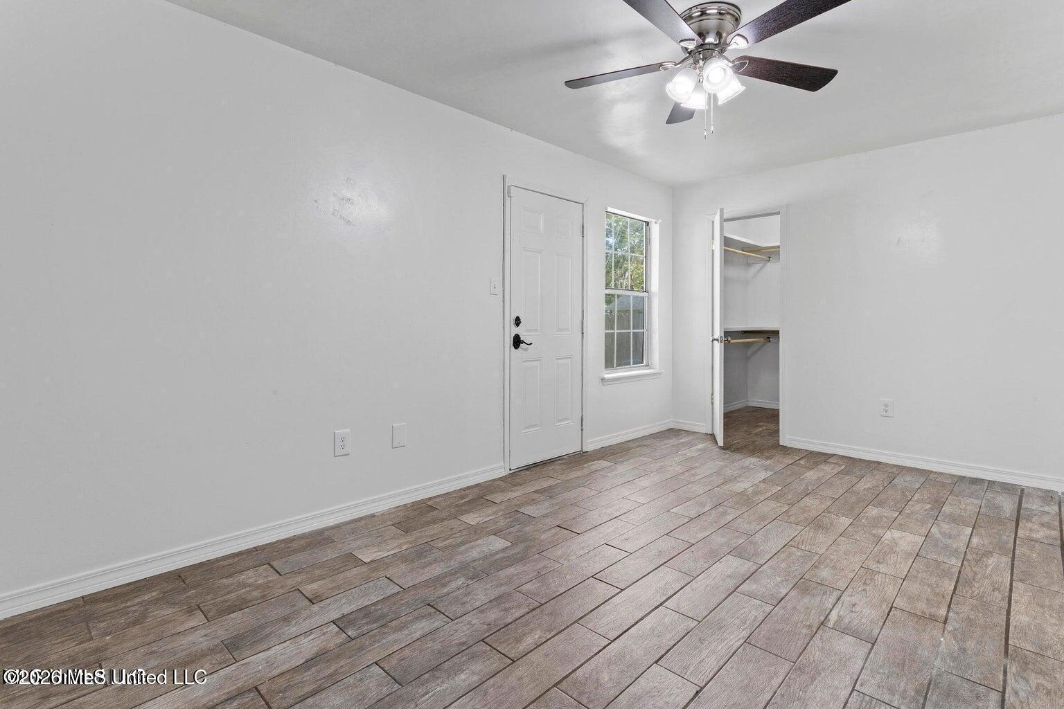 1706 James Buchanan Drive Property Photo 9