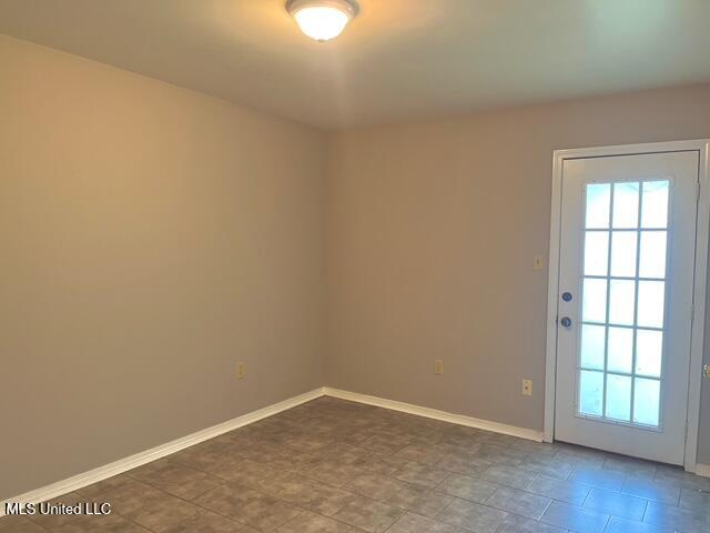 1710 James Buchanan Drive Property Photo 12