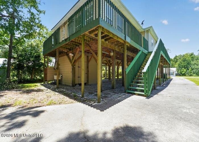 304 Vacation Lane Property Photo 3