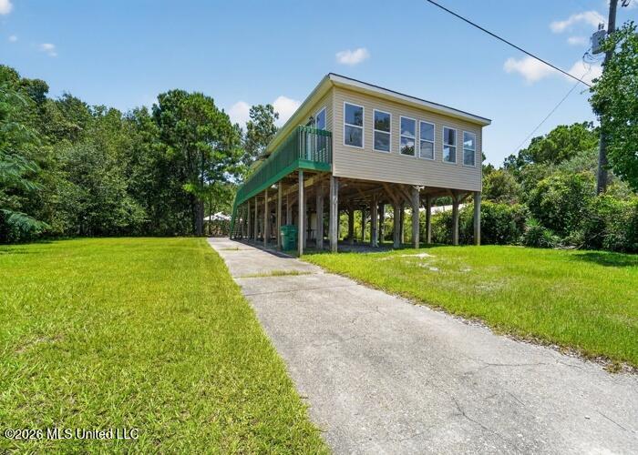 304 Vacation Lane Property Photo 4