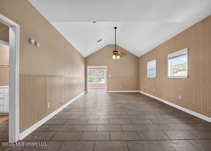 304 Vacation Lane Property Photo 5