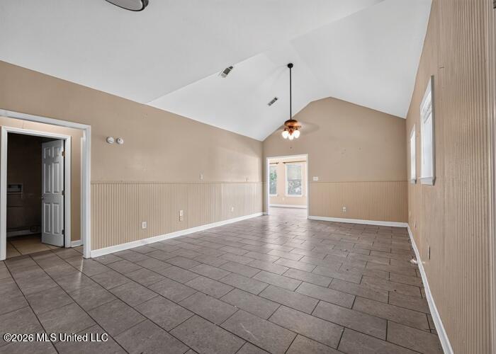 304 Vacation Lane Property Photo 6