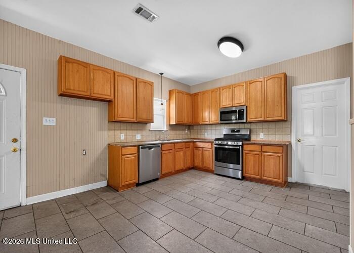 304 Vacation Lane Property Photo 9
