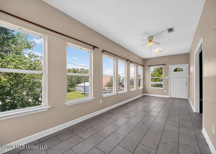304 Vacation Lane Property Photo 15