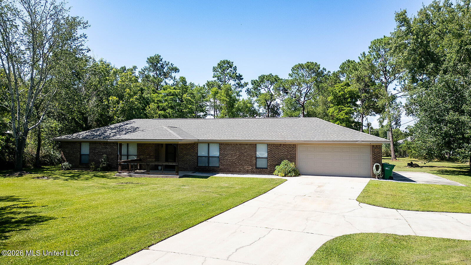 13200 Pine Avenue Property Photo 1