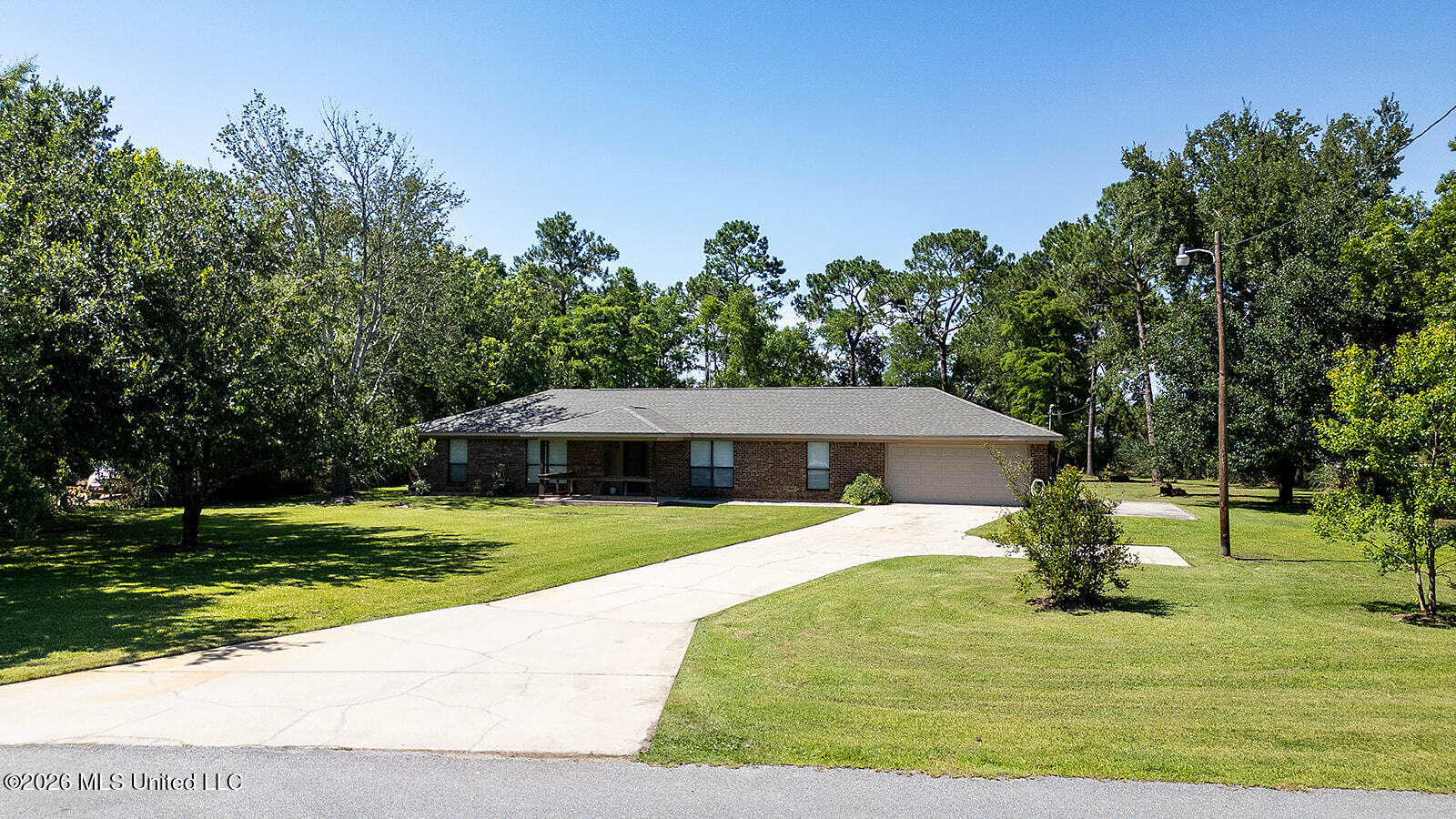 13200 Pine Avenue Property Photo 3