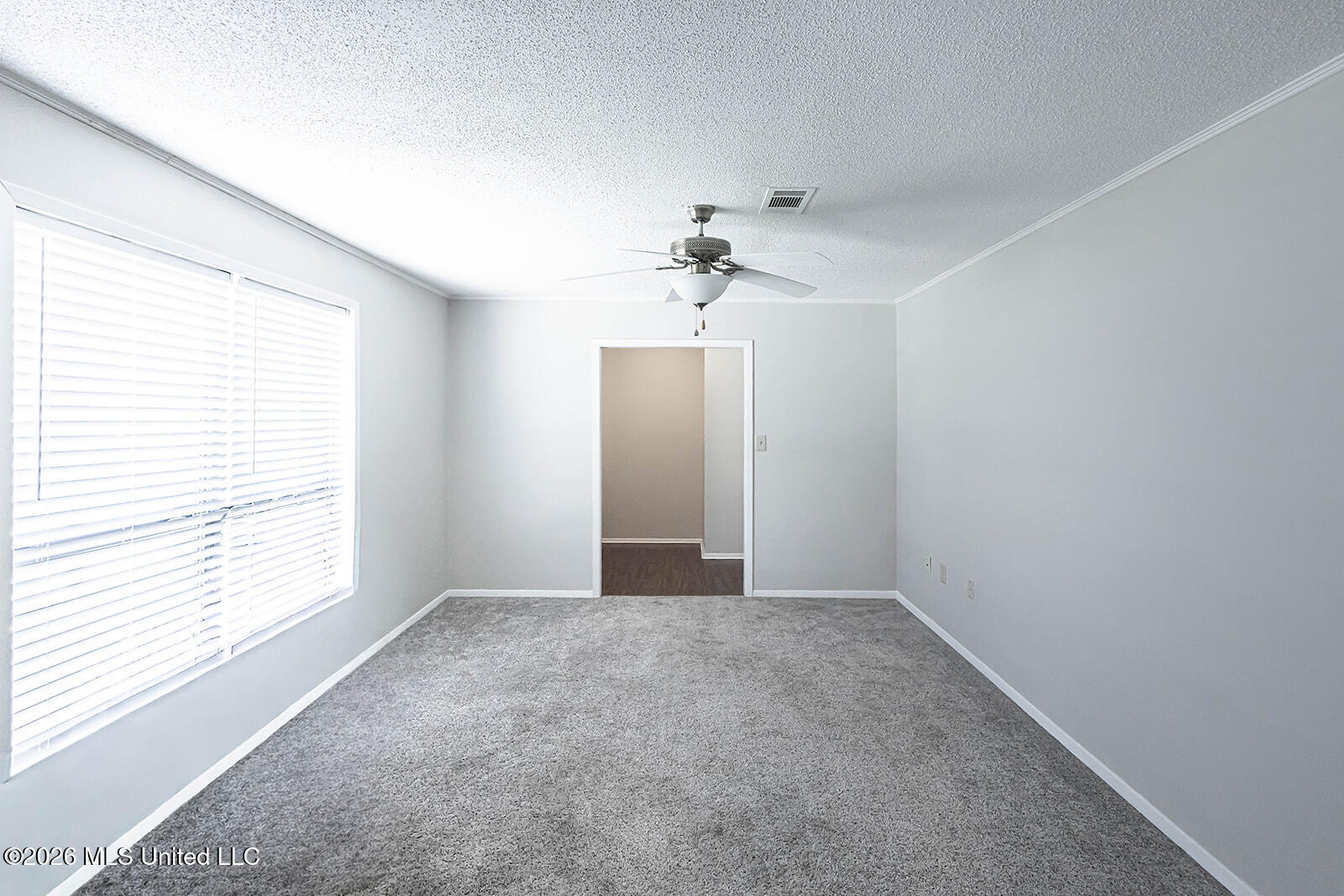 13200 Pine Avenue Property Photo 9