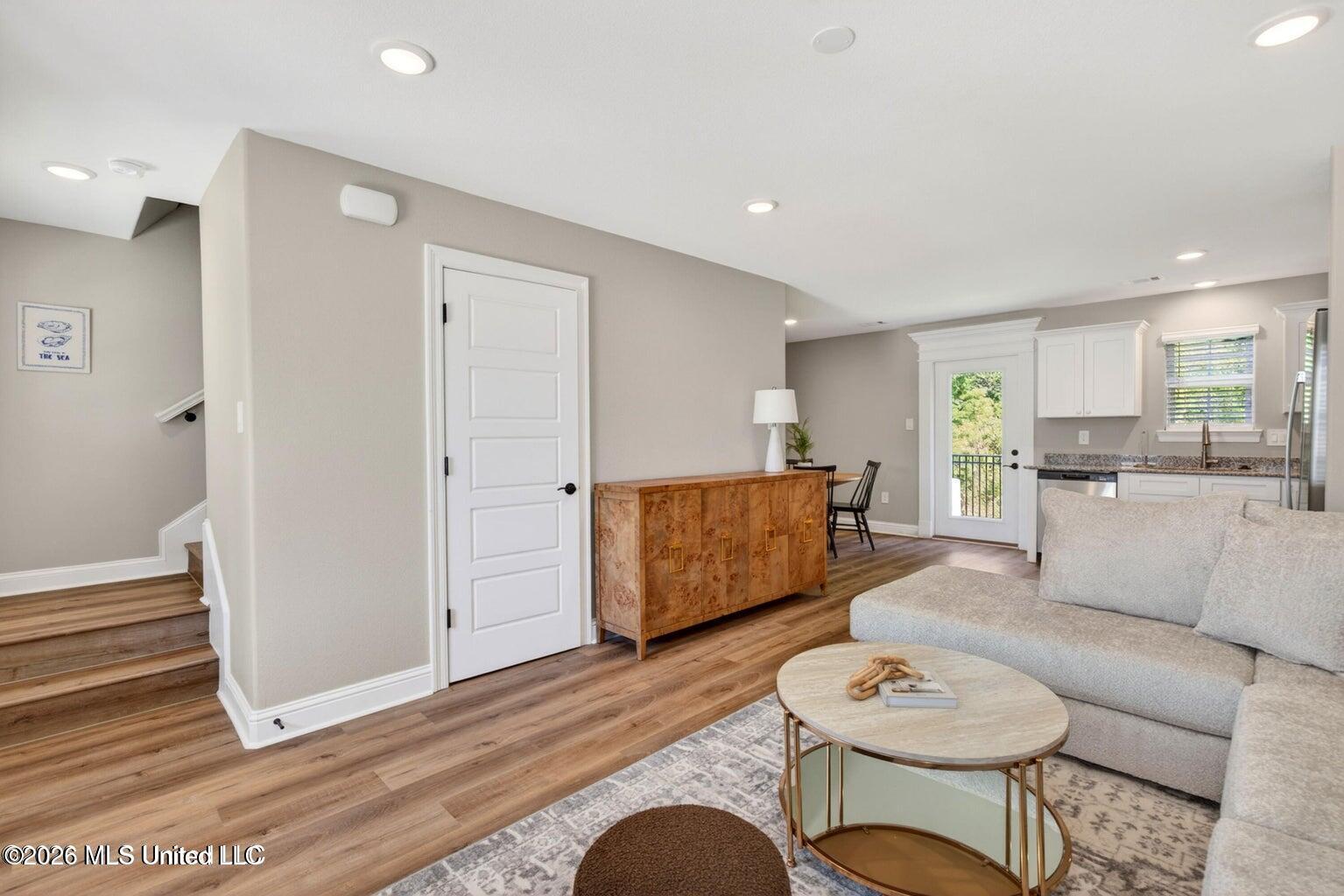 923 Motsie Road Property Photo 3