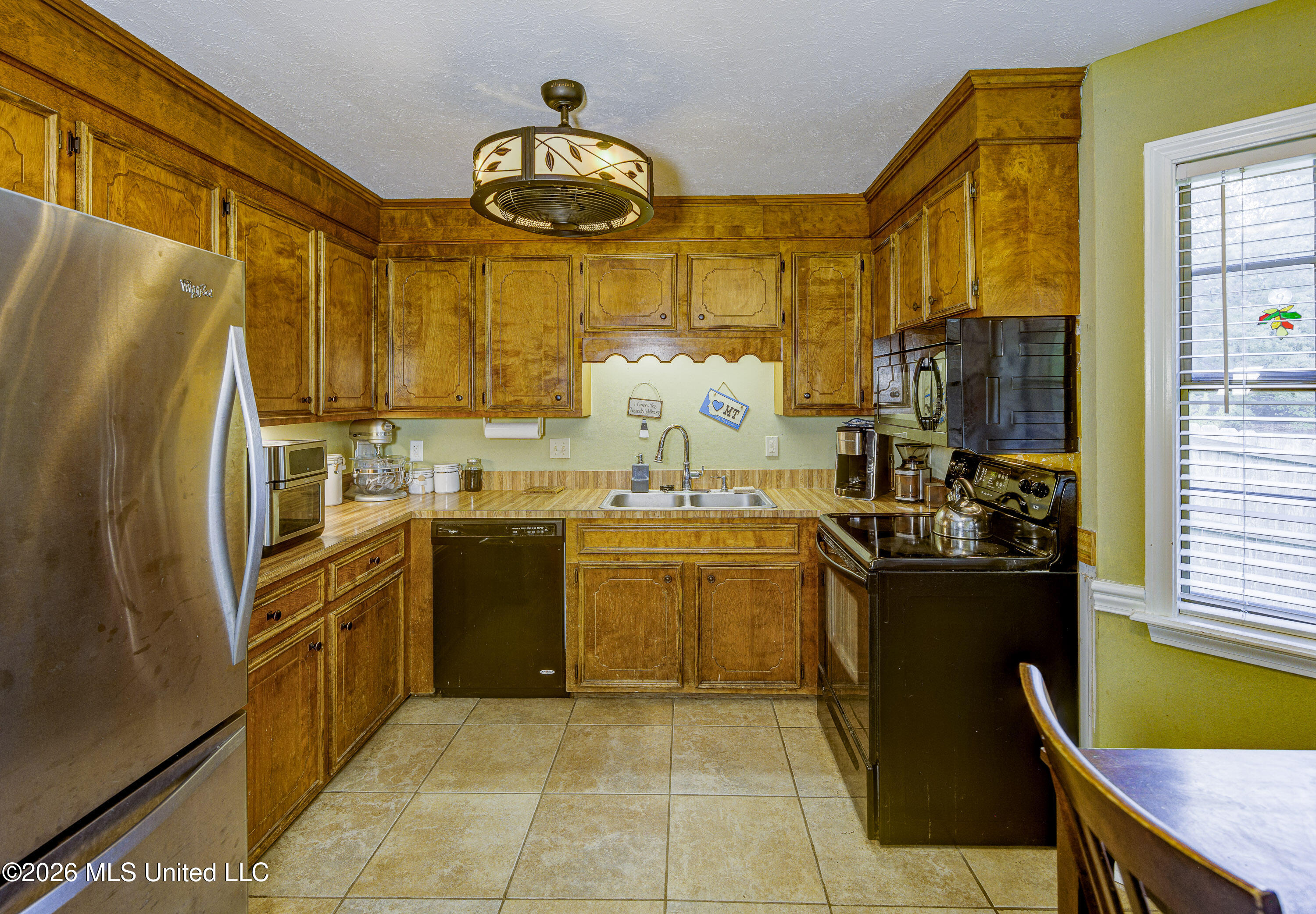 103 Erin Cove Property Photo 3