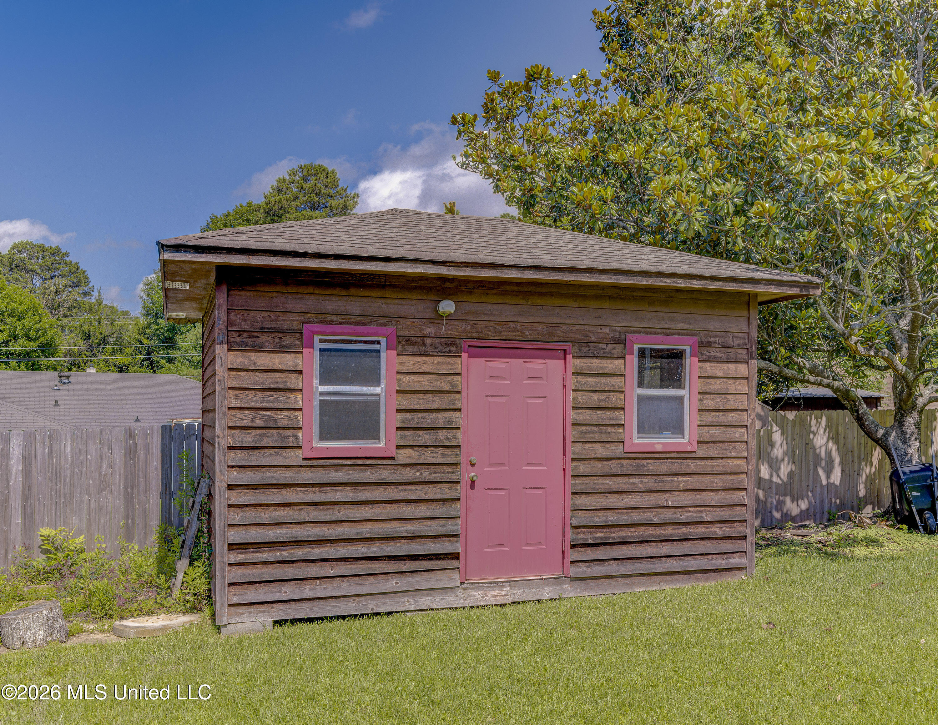 103 Erin Cove Property Photo 35