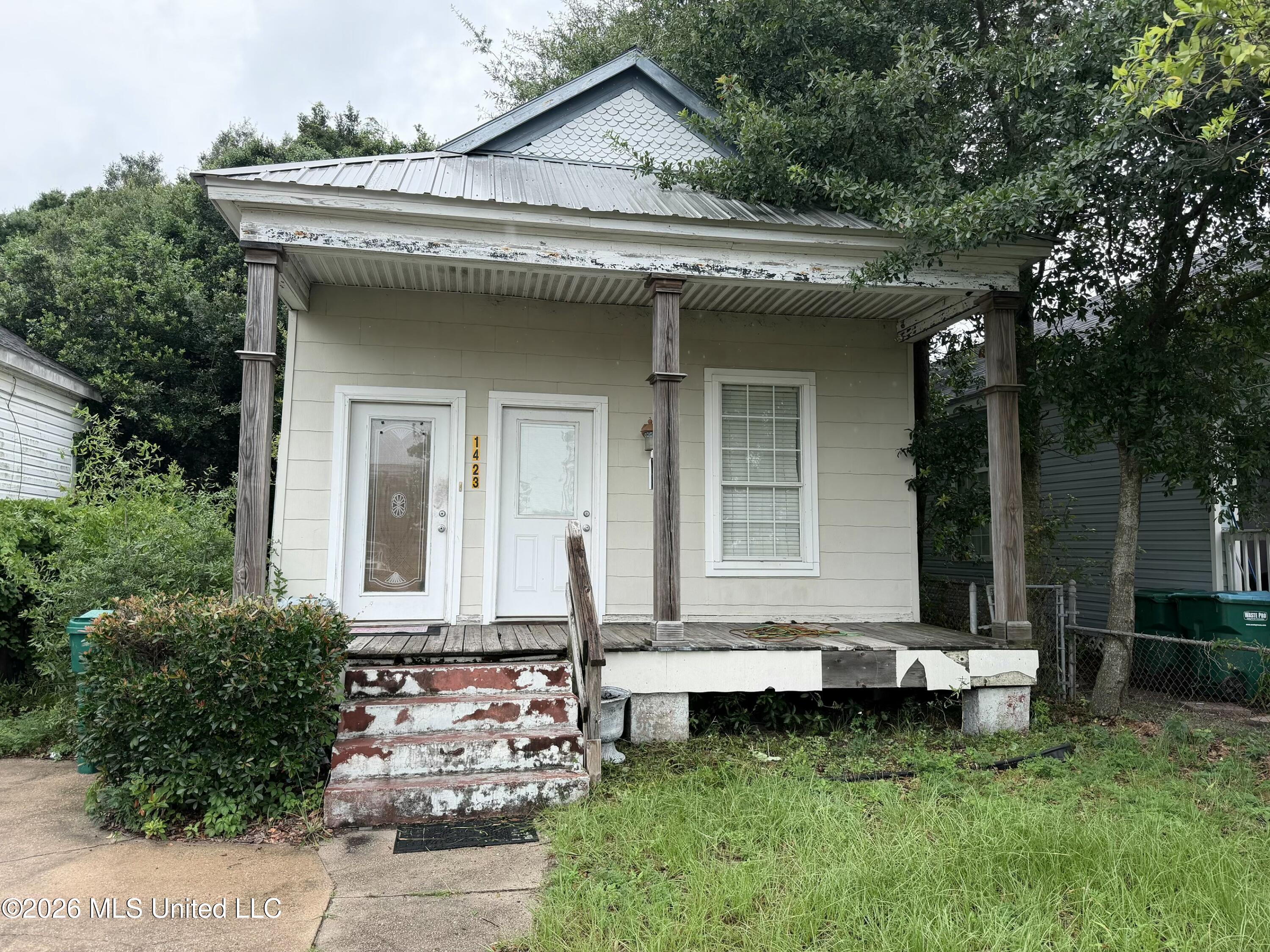 1423 31st Avenue Property Photo 1