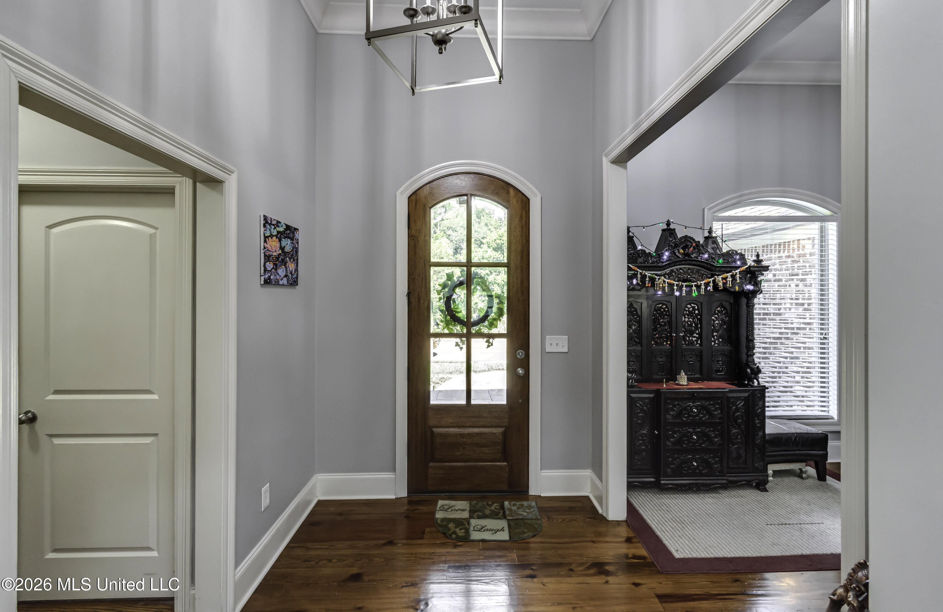 115 Caledonian Boulevard Property Photo 5