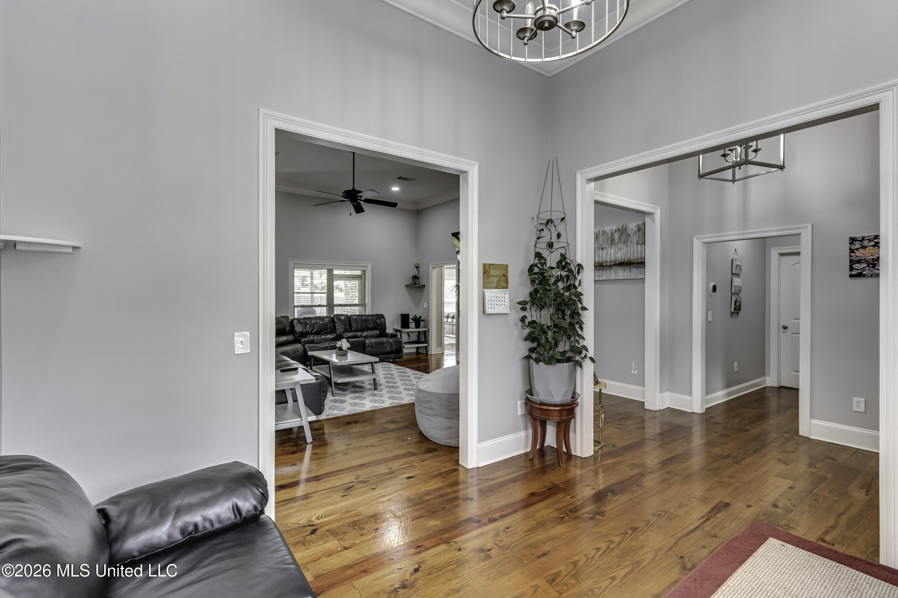 115 Caledonian Boulevard Property Photo 6