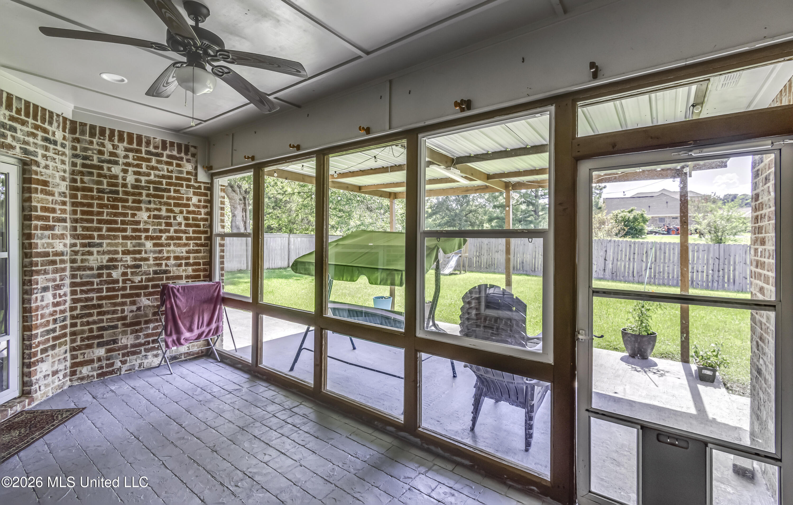115 Caledonian Boulevard Property Photo 37