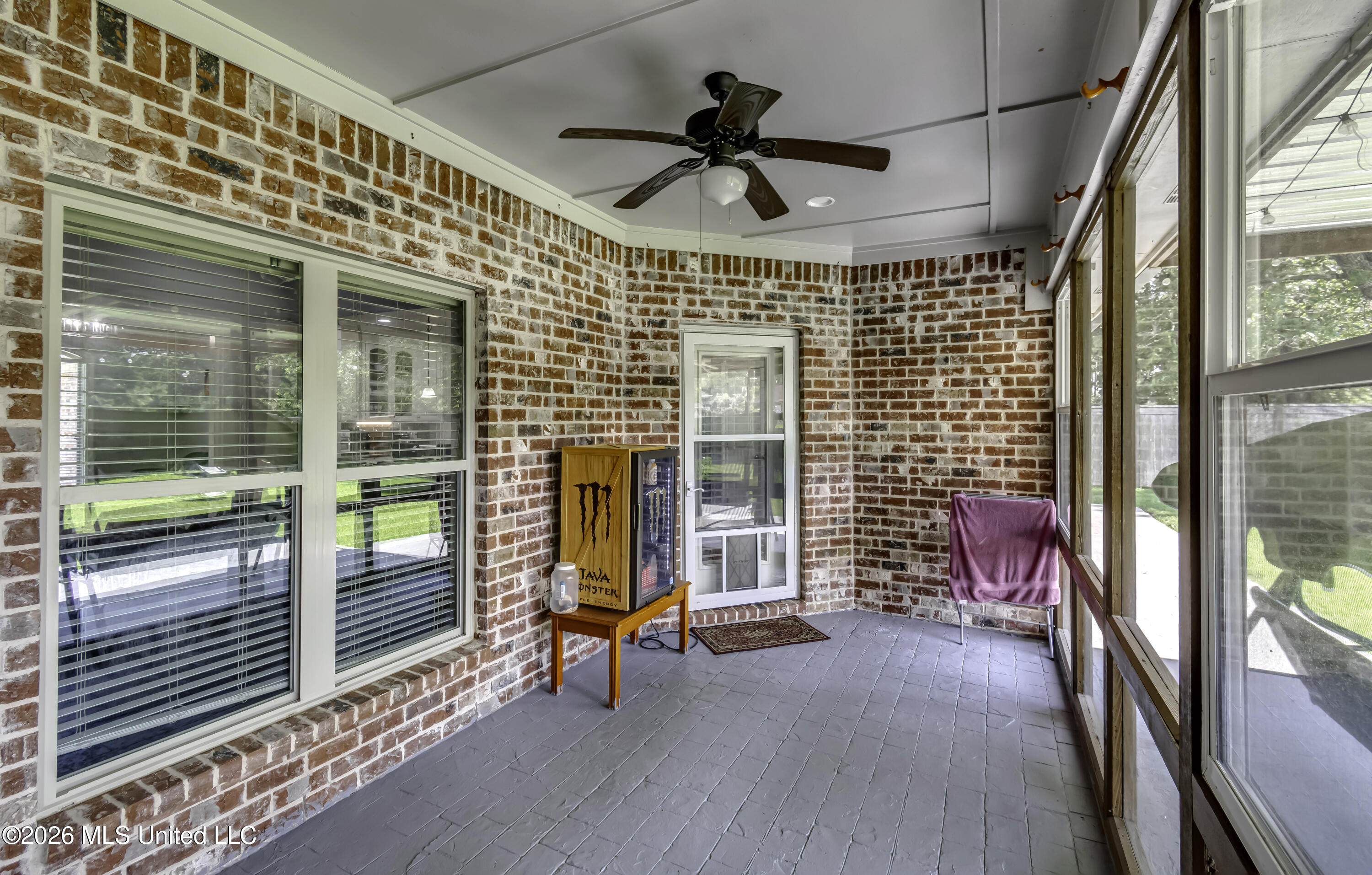 115 Caledonian Boulevard Property Photo 38