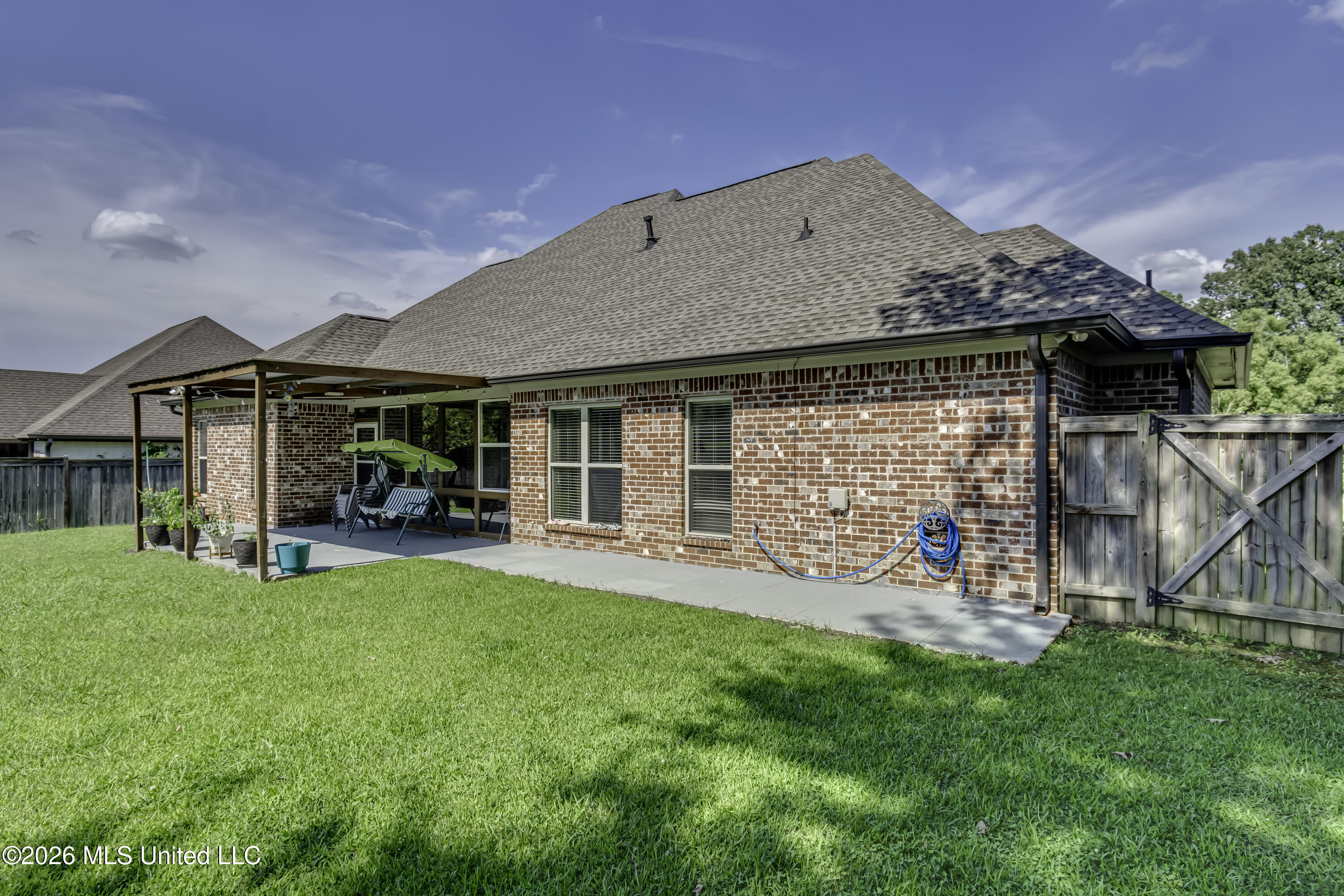 115 Caledonian Boulevard Property Photo 43