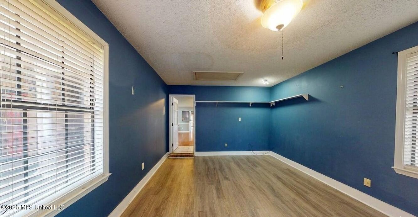 7158 Greenbriar Drive Property Photo 11