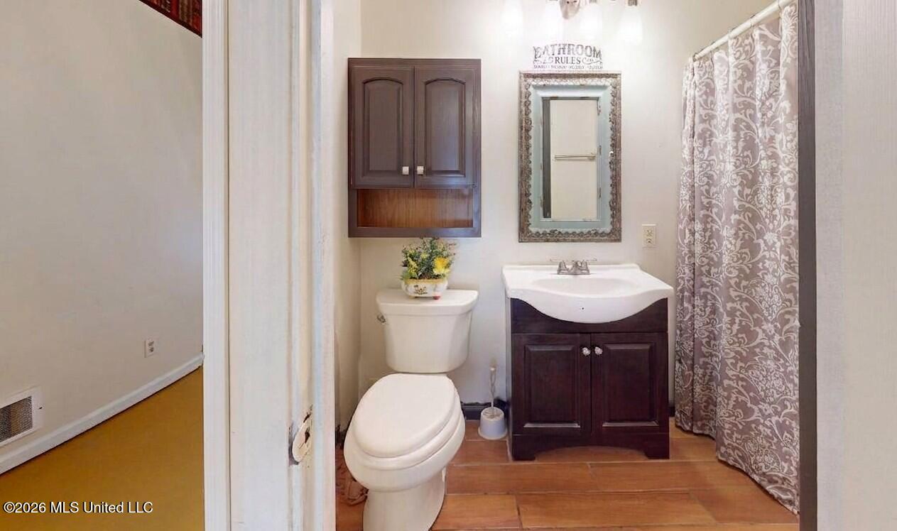 7158 Greenbriar Drive Property Photo 12