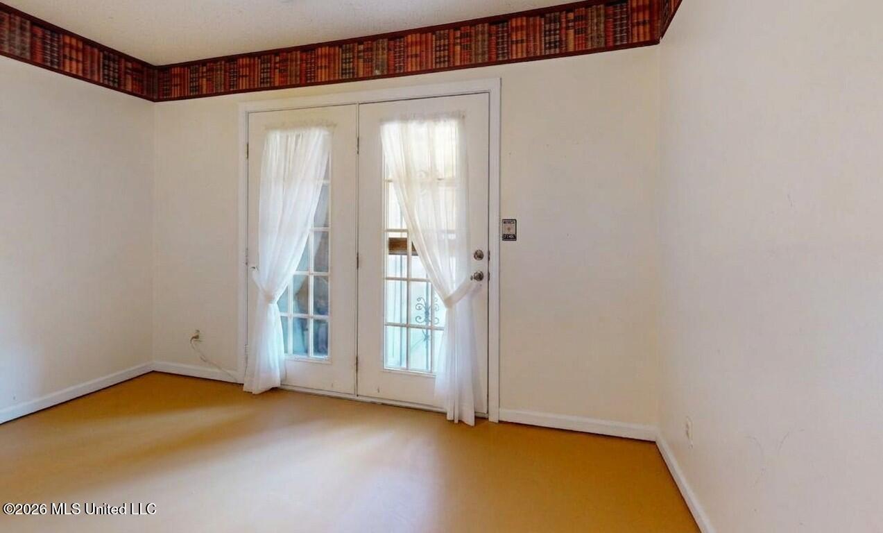 7158 Greenbriar Drive Property Photo 13