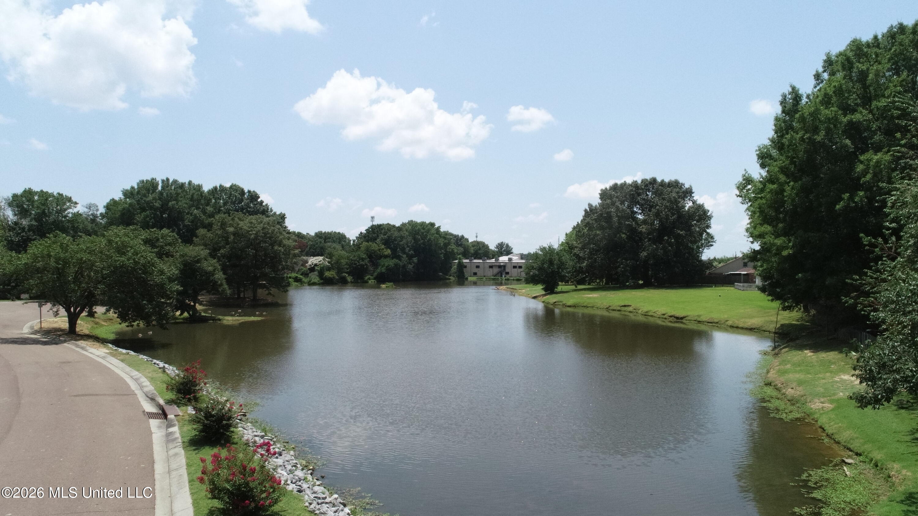 7158 Greenbriar Drive Property Photo 24