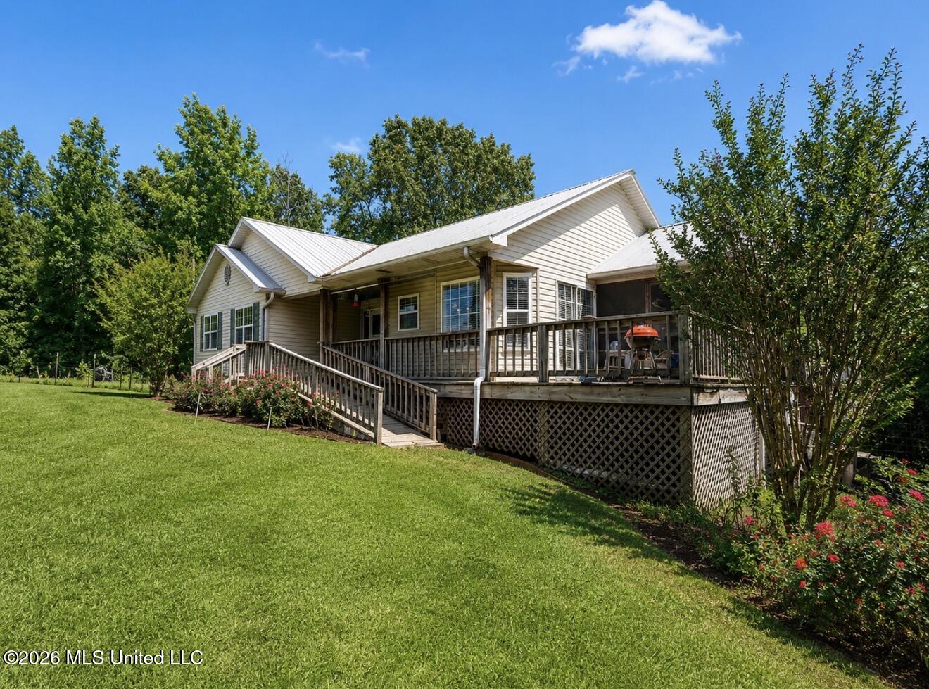 2903 Hunter Road Property Photo 2