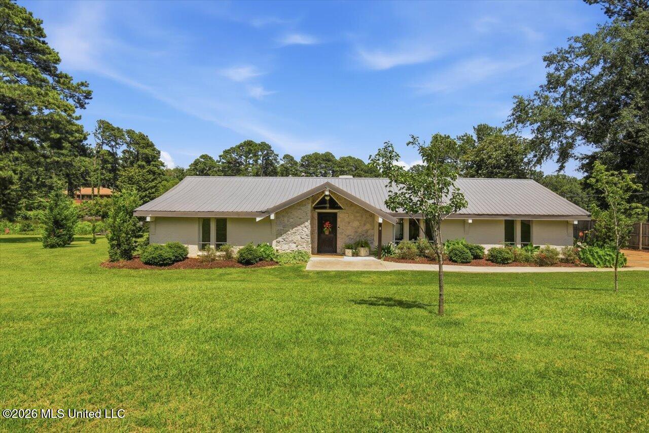 238 Kiowa Drive Property Photo 2