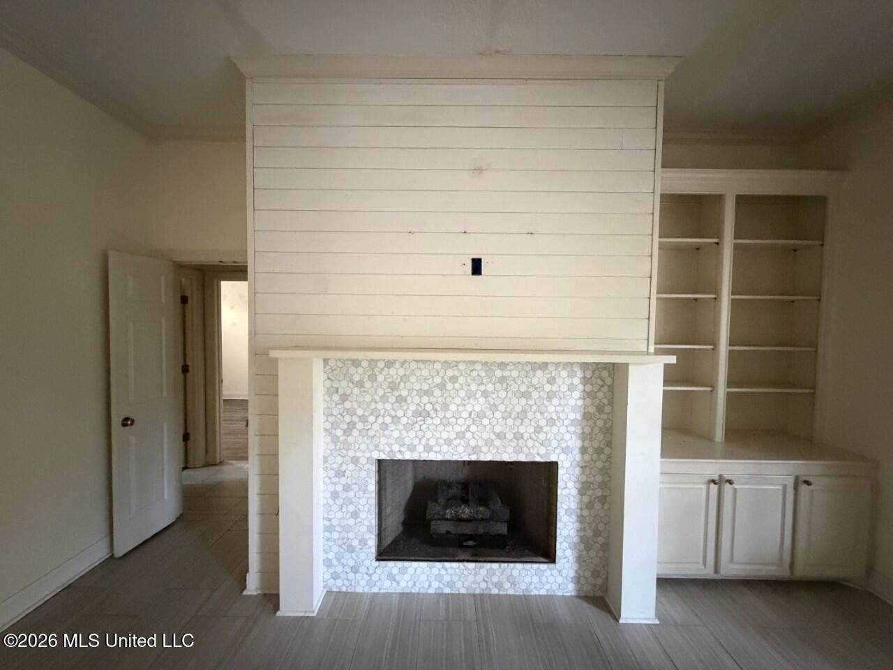 448 Apple Valley Property Photo 3