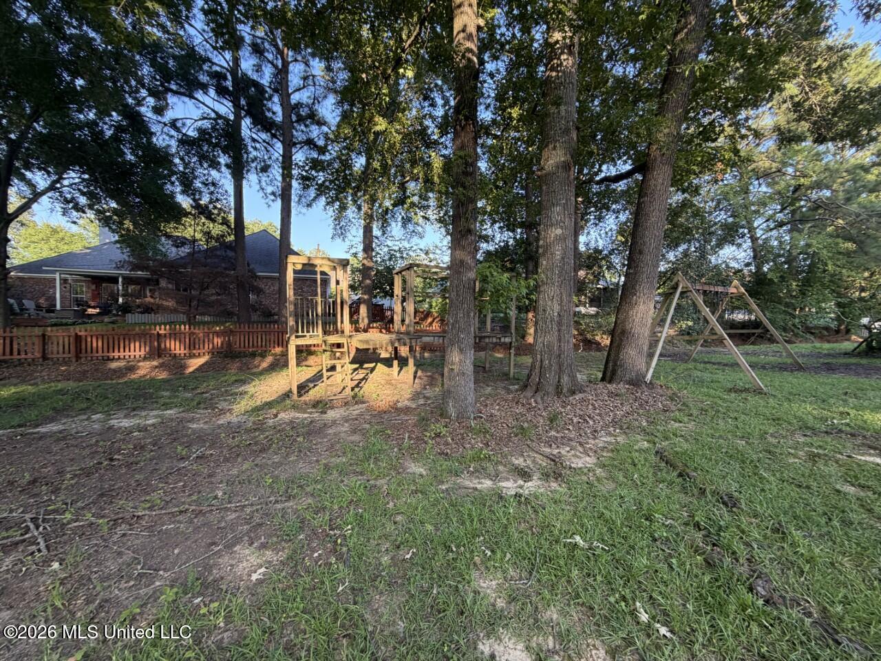 448 Apple Valley Property Photo 20