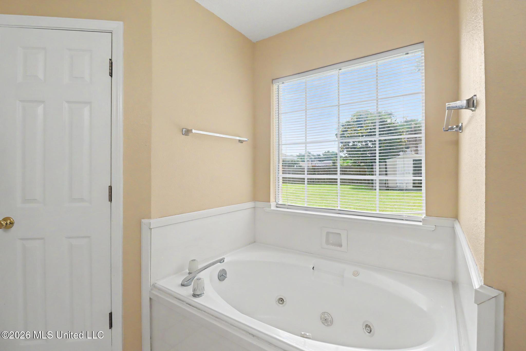 18041 Allen Road Property Photo 16