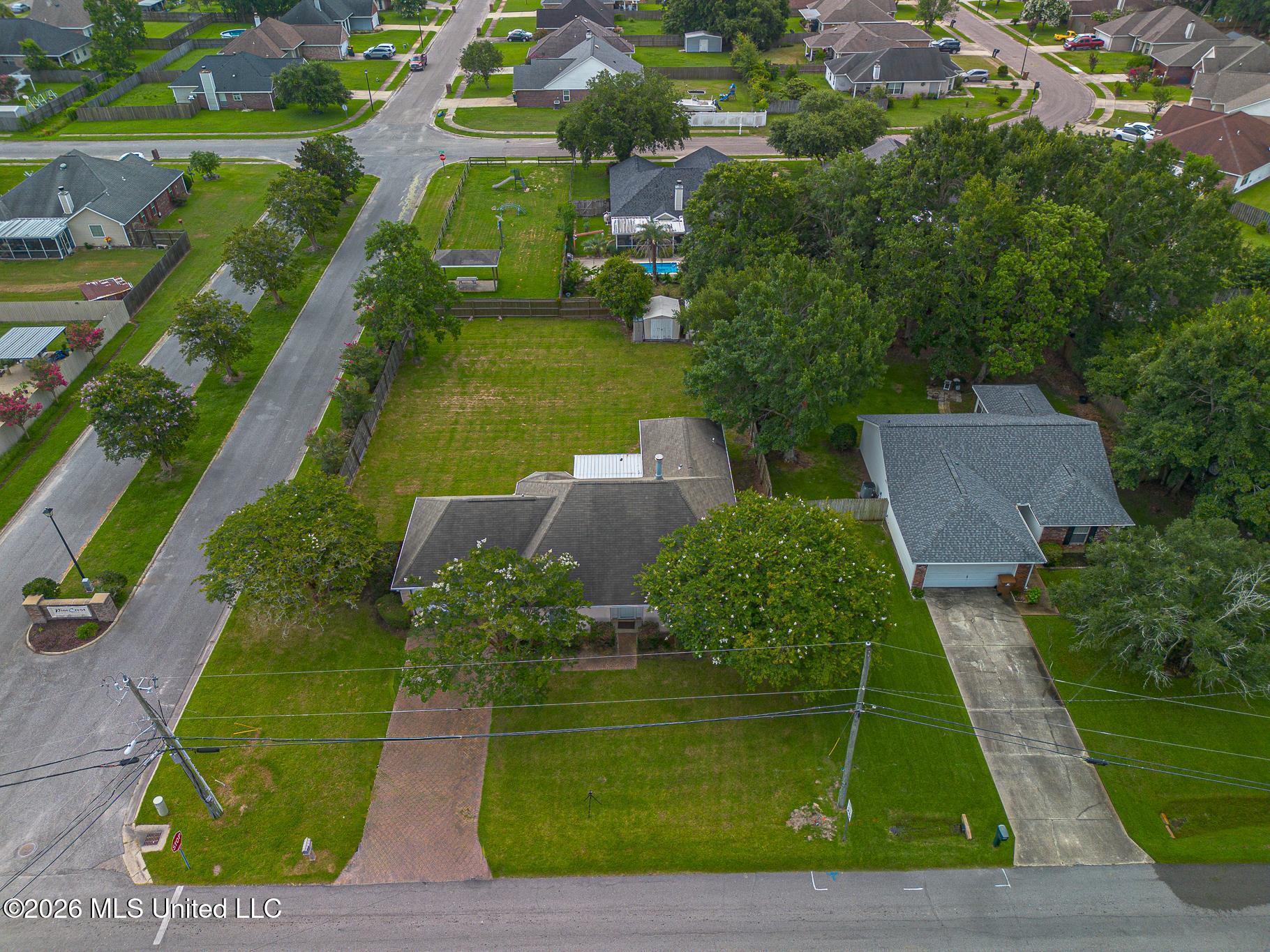 18041 Allen Road Property Photo 24